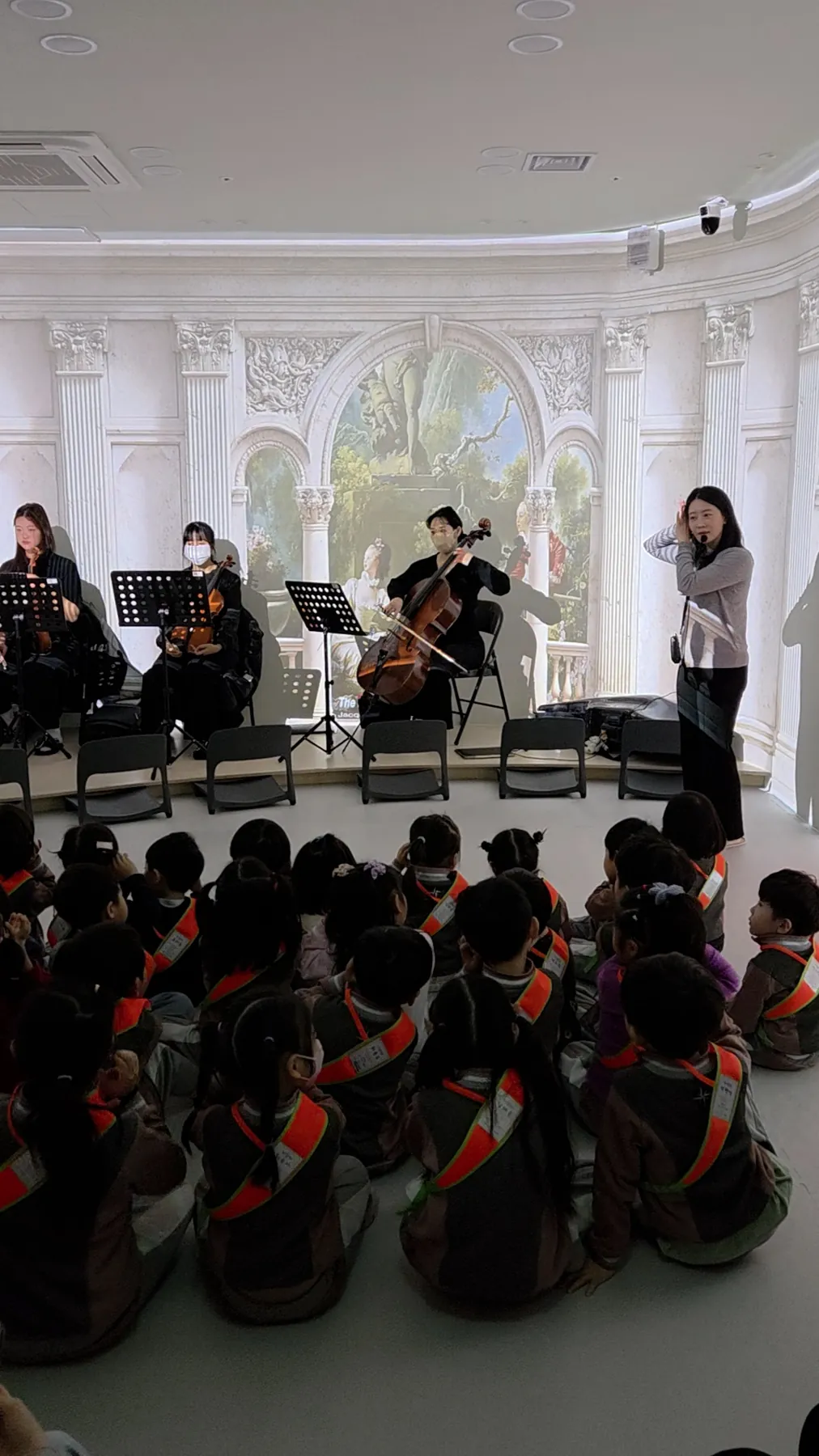 시립지제역자이어린이집 단체관람 현장 2 · 평택시 2025.12.23 보기
